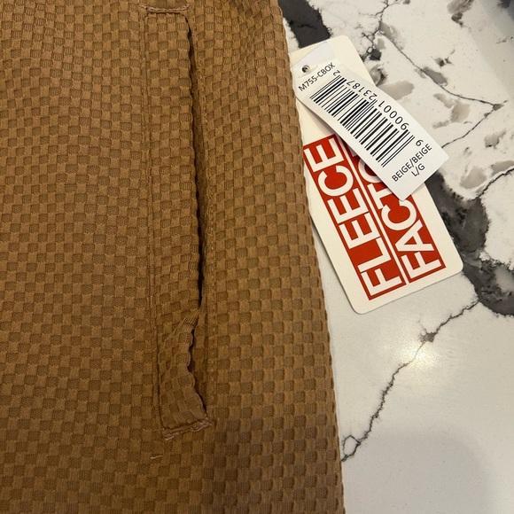 Men's Brown Textured Shorts NWT - Picture 2 of 4